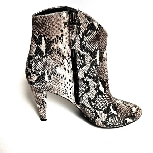 Halogen python snakeskin booties heels sz 8 - Picture 8 of 16